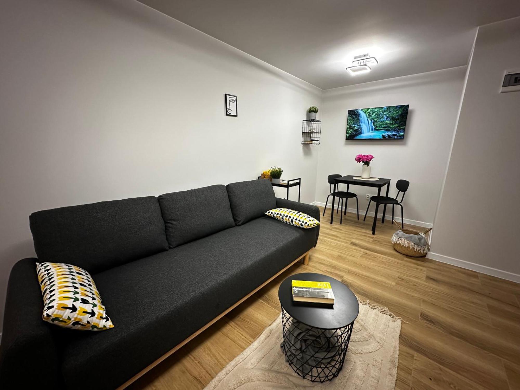 Skwerowa Nest Apartment Krasków Exterior foto